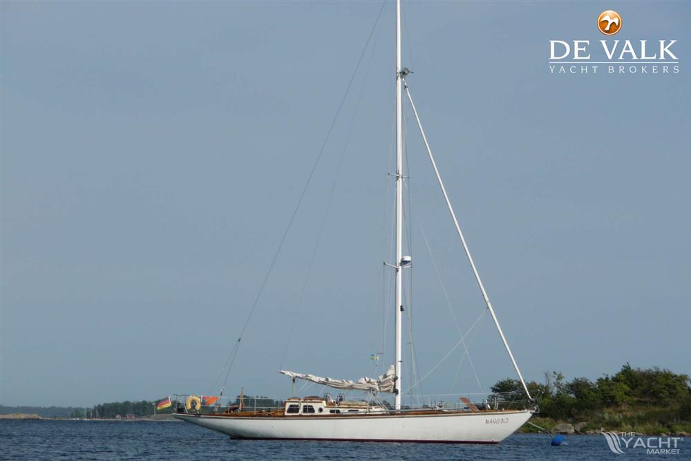 Classic Sailing Yacht - Picture 1