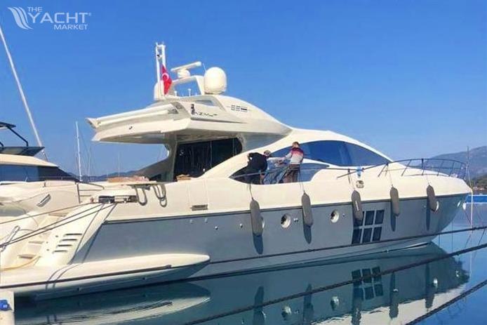 Azimut 86S