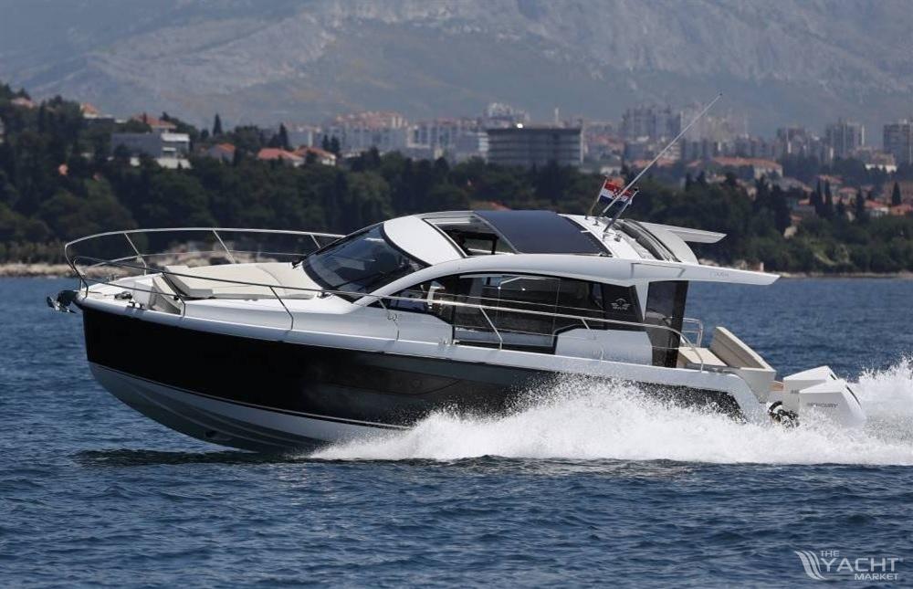 Sealine C335V