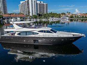 Ferretti Yachts 780