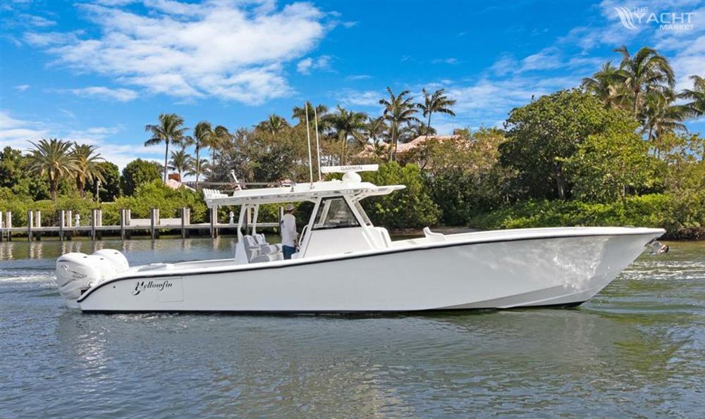 Yellowfin Center Console - Profile