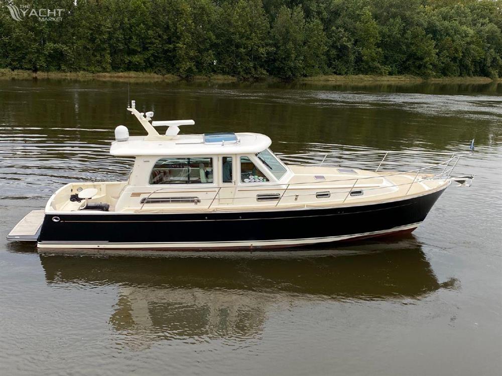 Sabre 40 Sedan - Sabre 40 Sedan - Tempest - Under Way