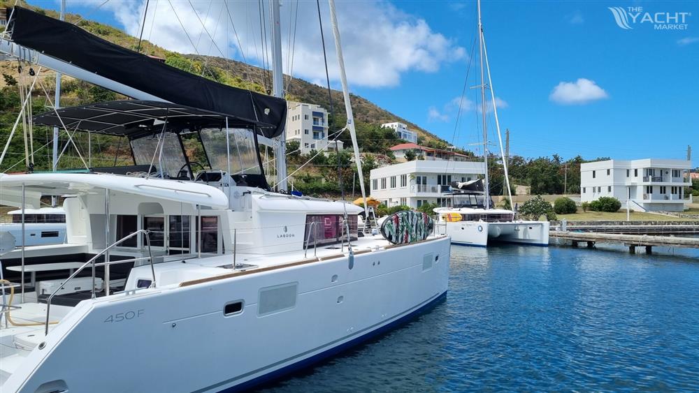 Lagoon Lagoon 450 - Used Sail Catamaran for sale