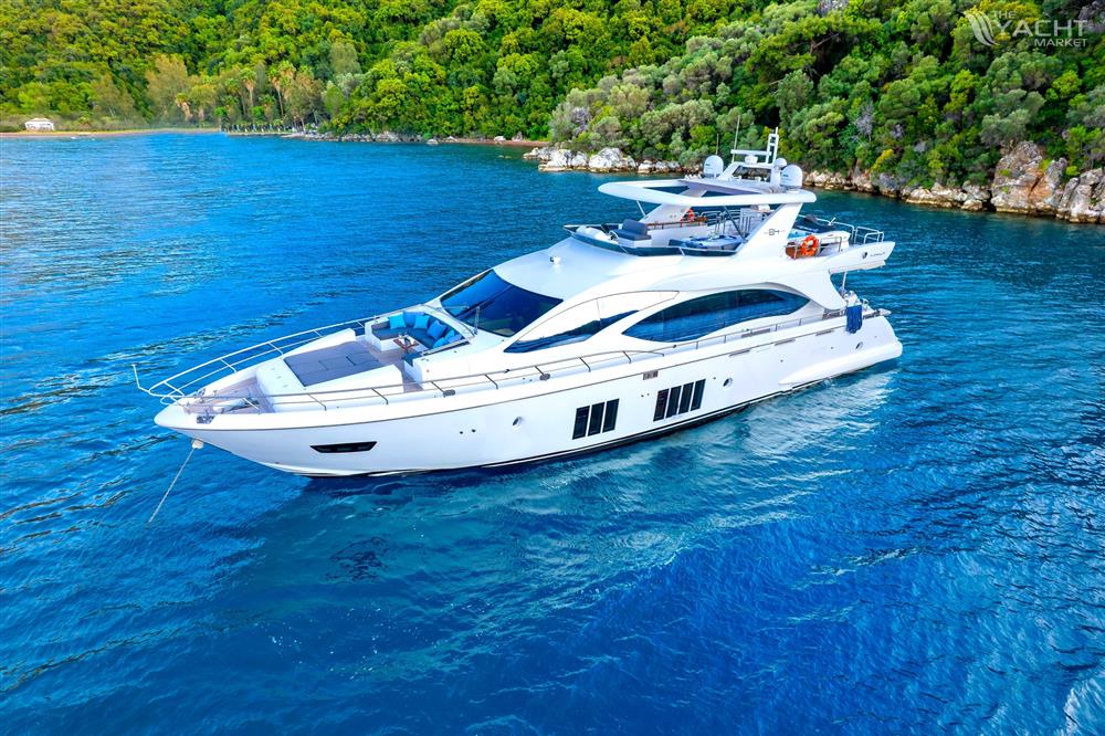 Azimut Yachts 84
