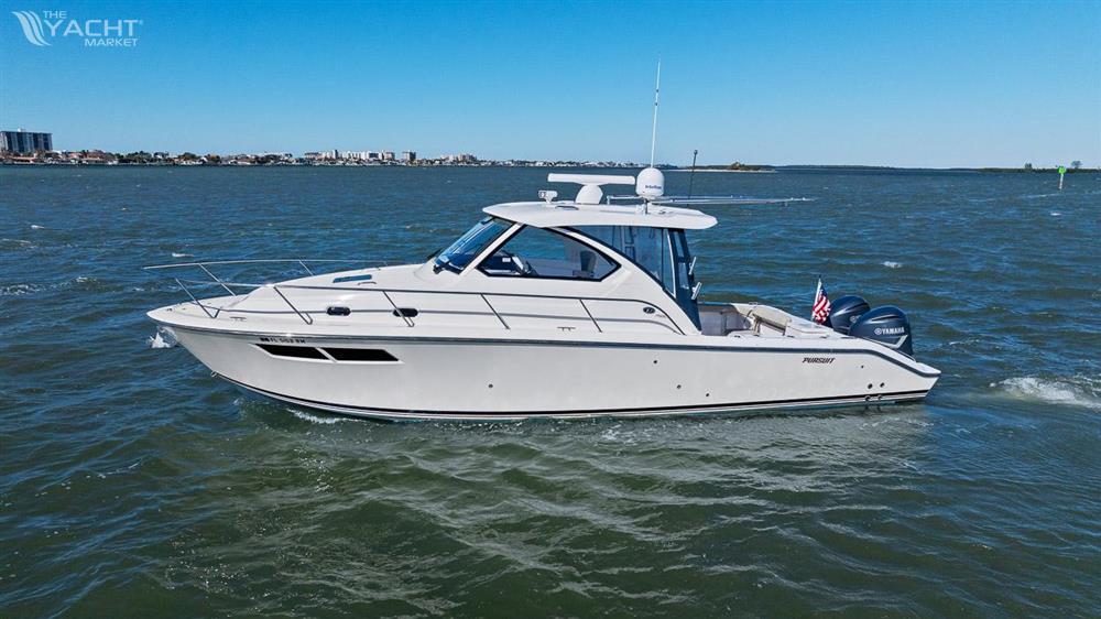Pursuit OS 355 Offshore - 2018 Pursuit OS 355 Offshore boat cruising on open water.