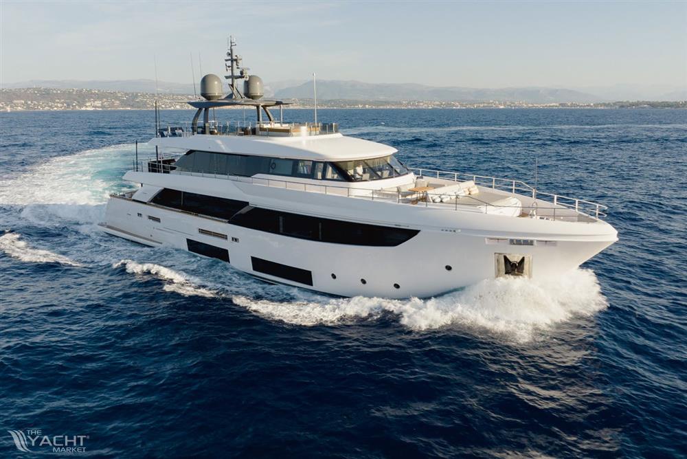 Custom line NAVETTA 33 - CUSTOM LINE NAVETTA 33CUSTOM LINE NAVETTA 33
