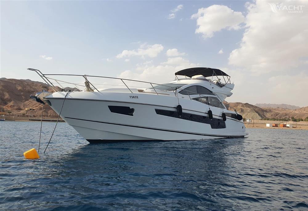 Sunseeker 68 Sport Yacht - 2 - Exterior
