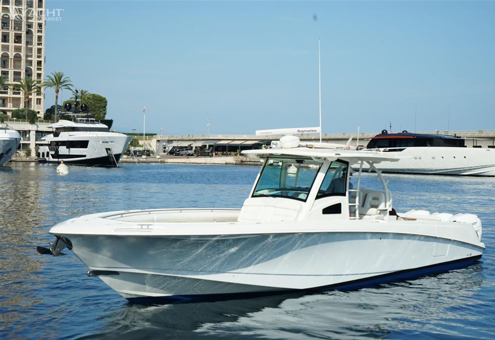 Boston Whaler 370 Outrage - 0 - Main