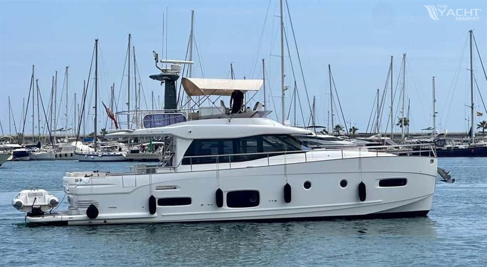Azimut Magellano 53