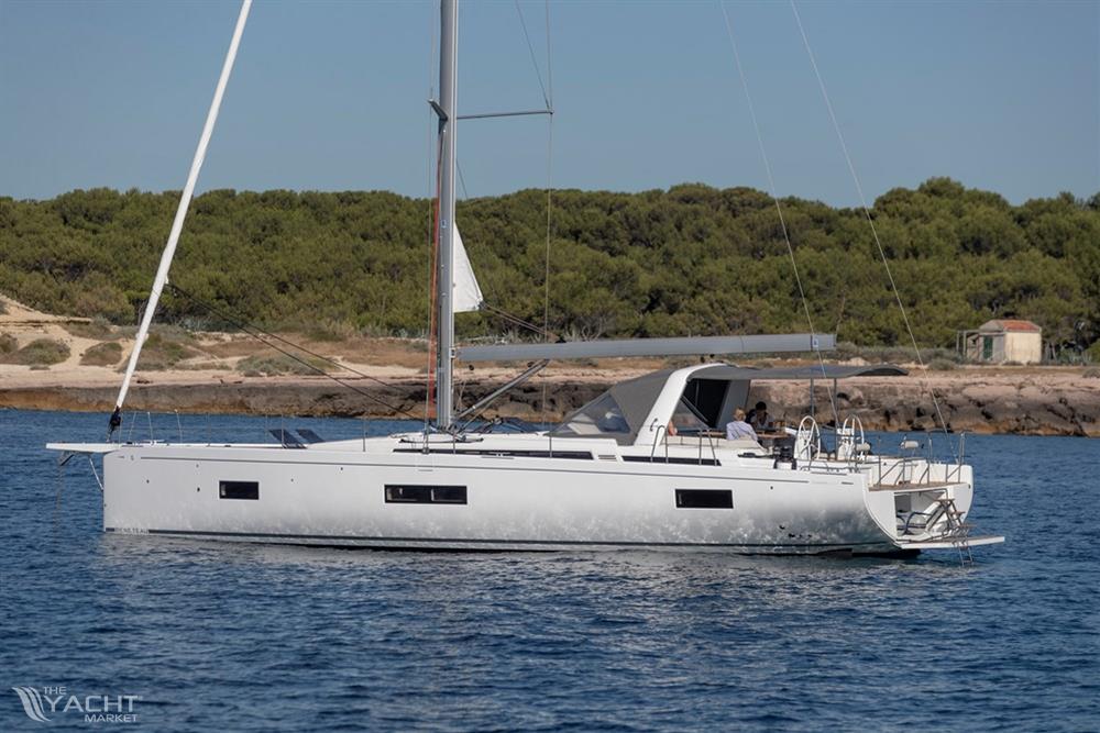 Beneteau Oceanis Yacht 54 - Default Image