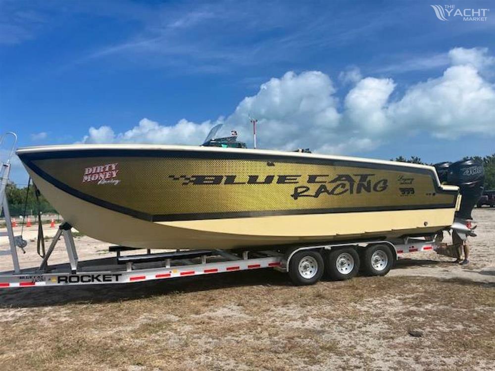 BlueCat 30 Fiberglass/30 Racing Carbon