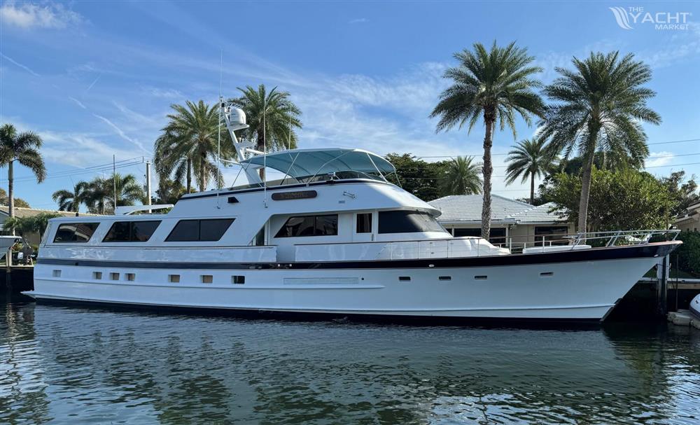 Burger Flush Deck with Flybridge - Profile
