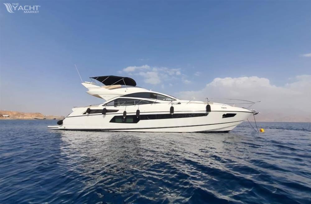 Sunseeker 68 Sport Yacht