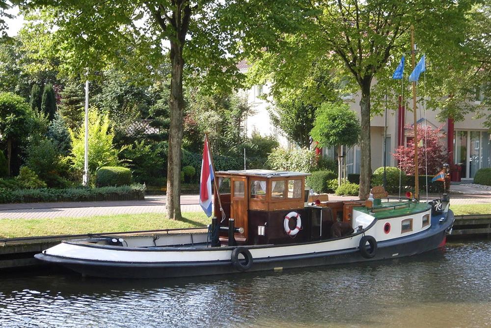 De Vries Lentsch Jr. Tugboat
