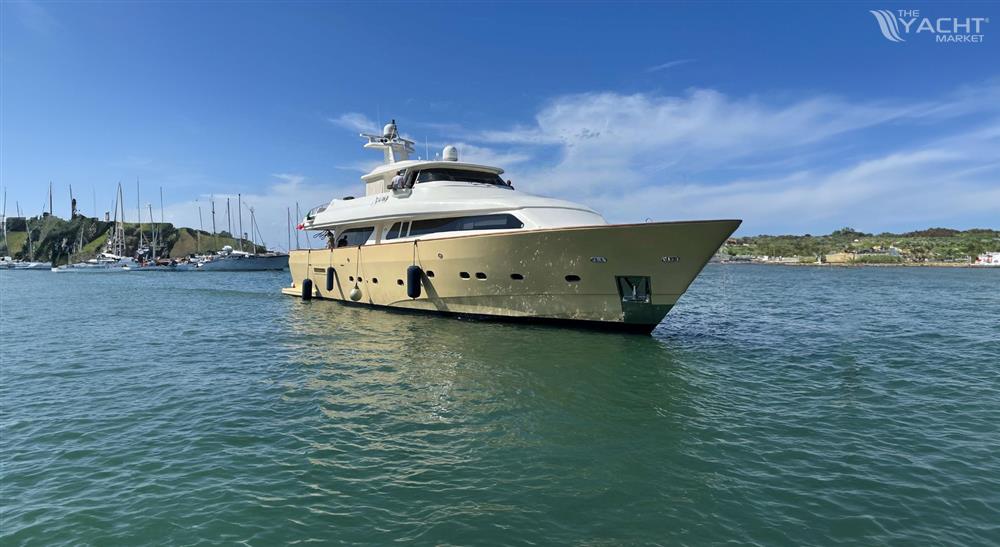 CUSTOM LINE Navetta 27