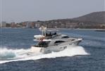 Fairline Squadron 68 - 2 - Exterior