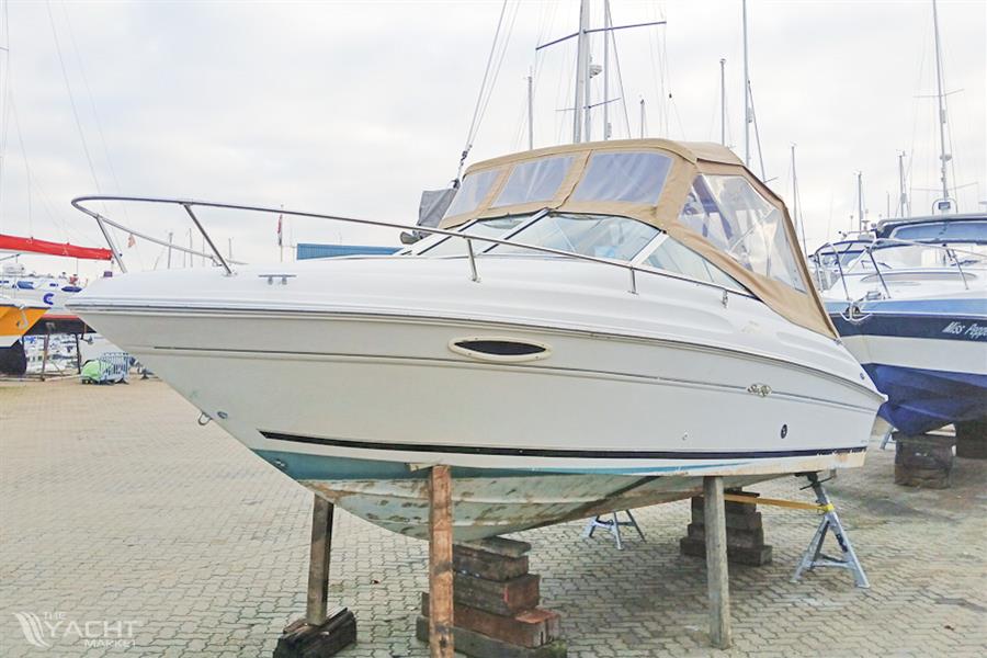 Sea Ray 215 Express Cruiser