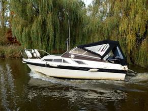 Fairline Holiday 22