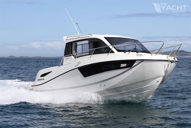 Quicksilver 755 Weekend