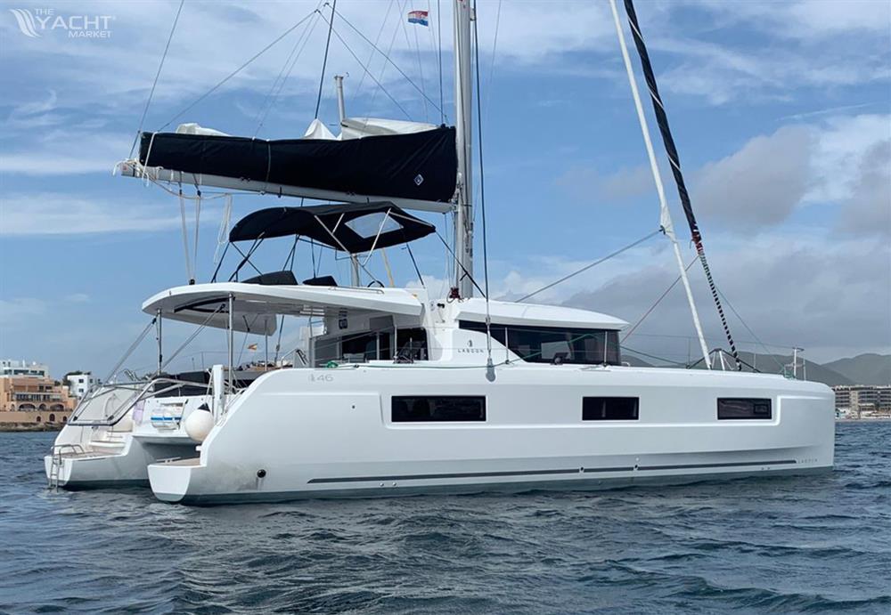 Lagoon 46 - LAGOON 46 - Starboard View