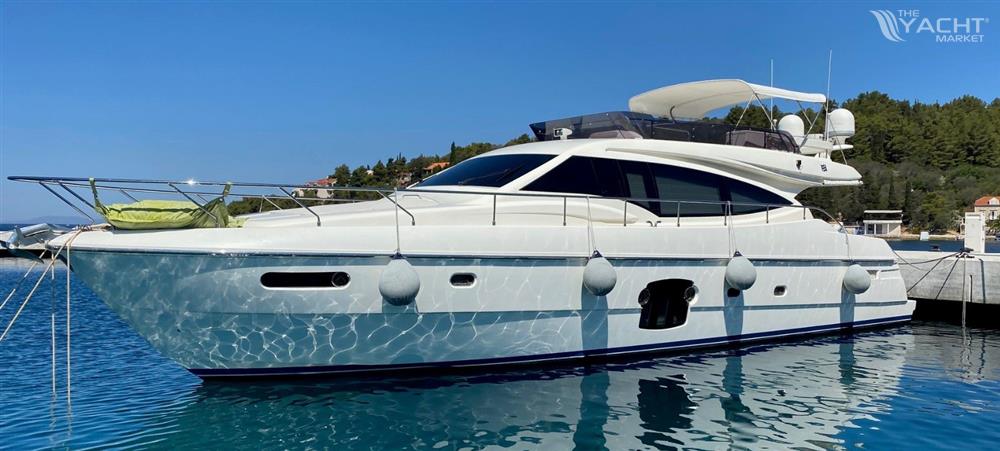 FERRETTI 592 FLY - 2008