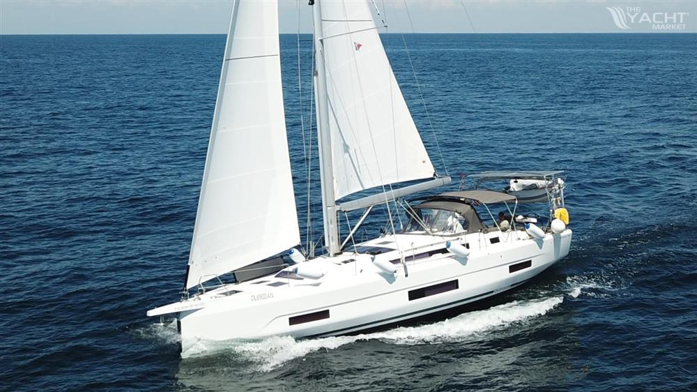 Dufour 470