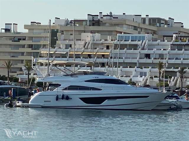 Fairline Squadron 65   4 Cabin Layout  Gyro Stabilisation