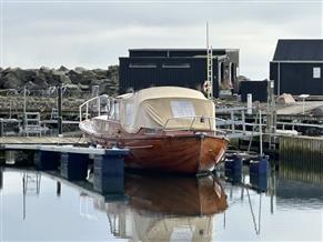 Klassisk Motorbåd Klassisk Mahogni motorbåd/sejler