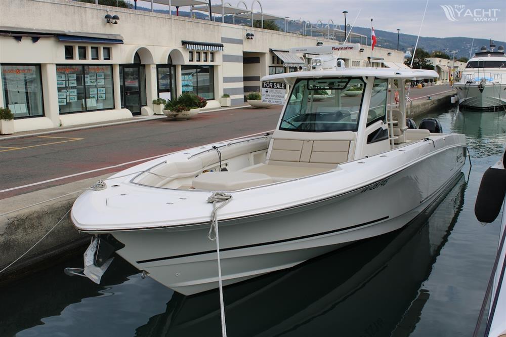 BOSTON WHALER USA 380 OUTRAGE ANNIVERSARY