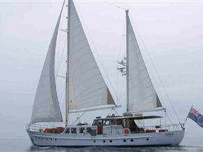 Van den Akker Motorsailer