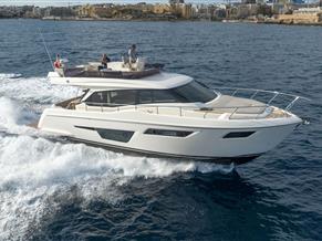 Ferretti Yachts 500