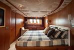 Sunseeker Predator 82 - 12 - Master Cabin