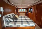 Sunseeker Predator 82 - 15 - Master Cabin