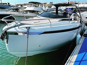 Fairline F//Line 33