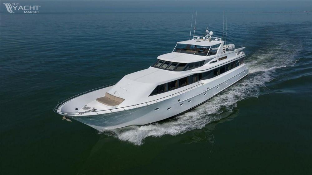 Westport 106 Raised Pilothouse