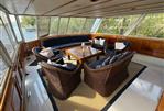 Burger Raised Pilothouse