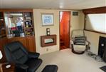 Burger Raised Pilothouse