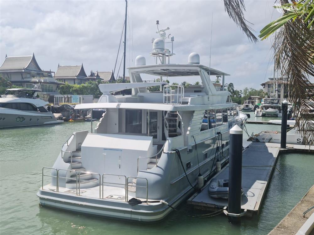 Broward Marine 100ft