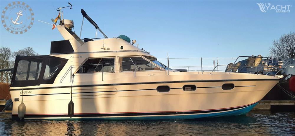 Princess Yachts 35 Flybridge