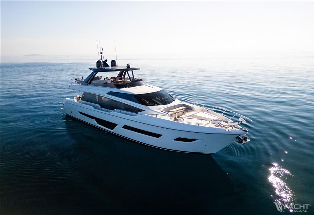 Ferretti 780 - 1 - Exterior