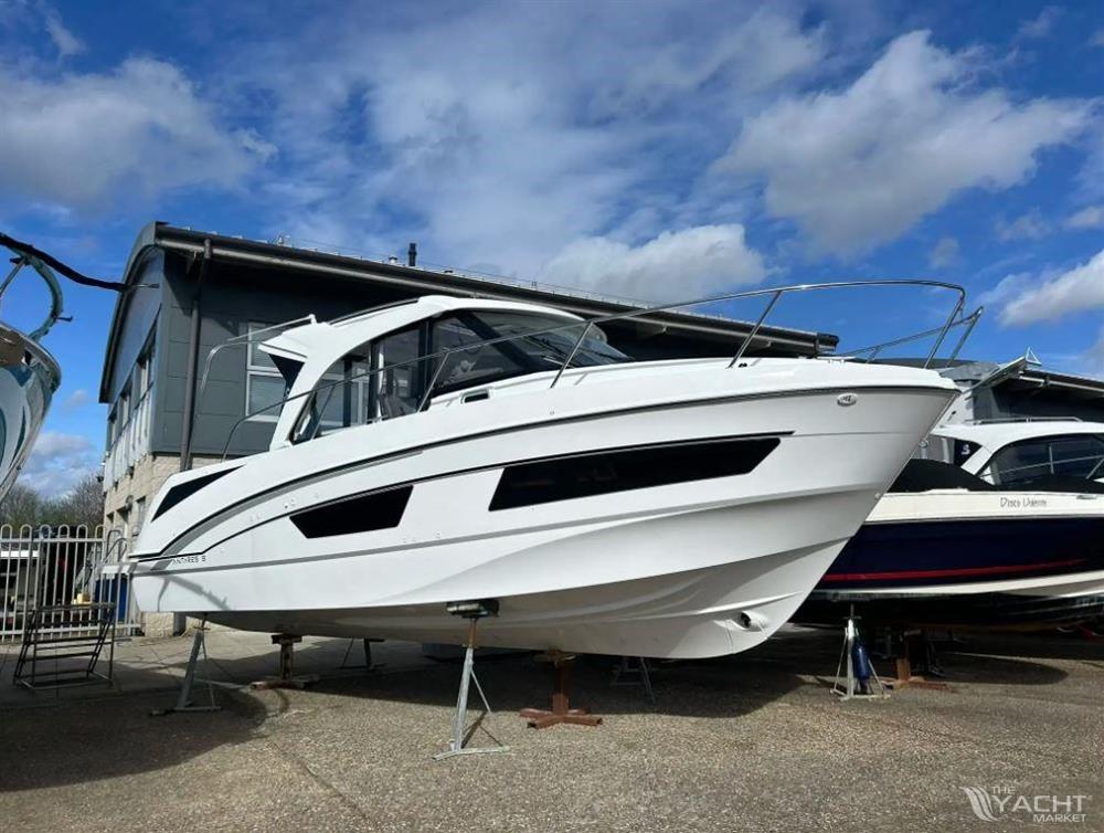 Beneteau Antares 9