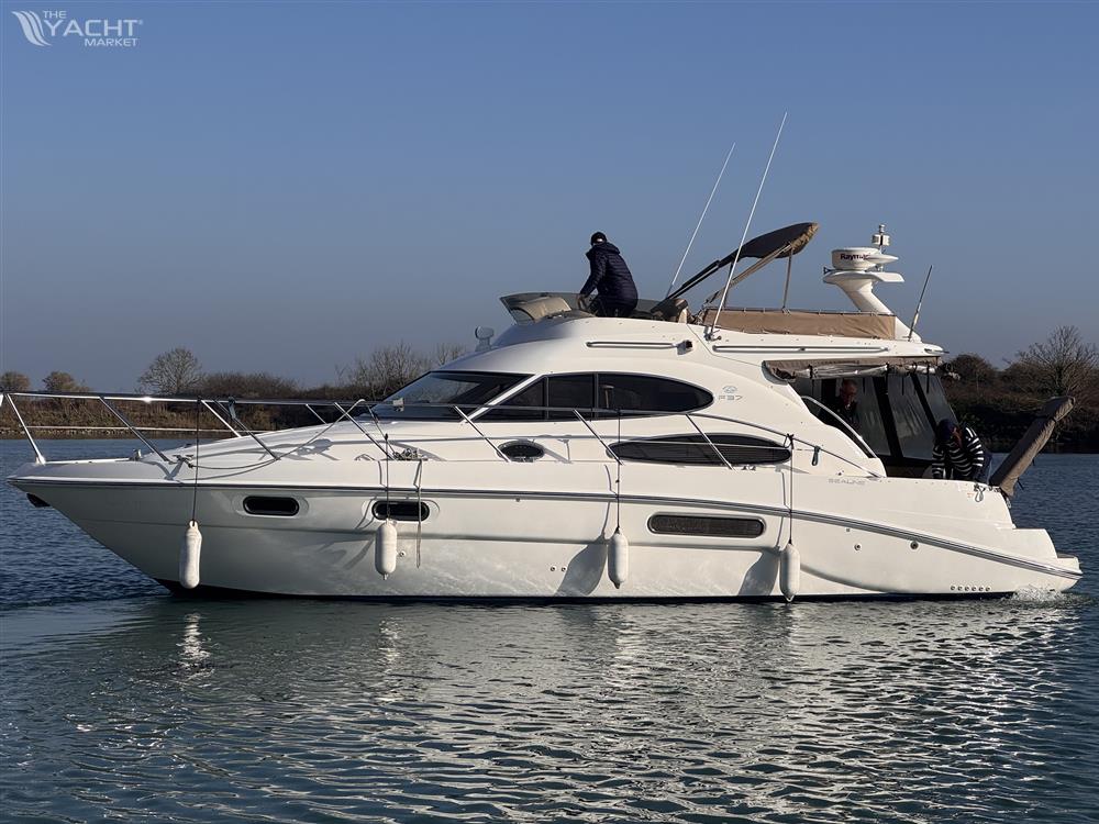 Sealine F37