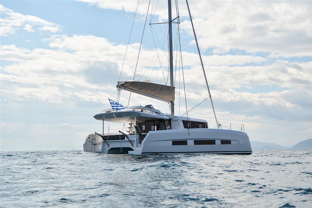 Dufour Dufour 48 Catamaran - Drone