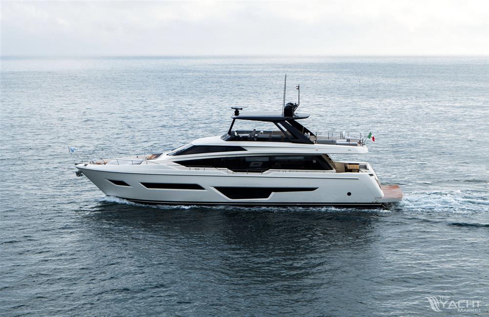 Ferretti 780