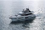 Ferretti 780