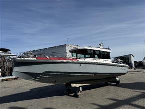 Axopar 28 Cabin