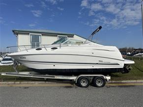 Chaparral 240 Signature