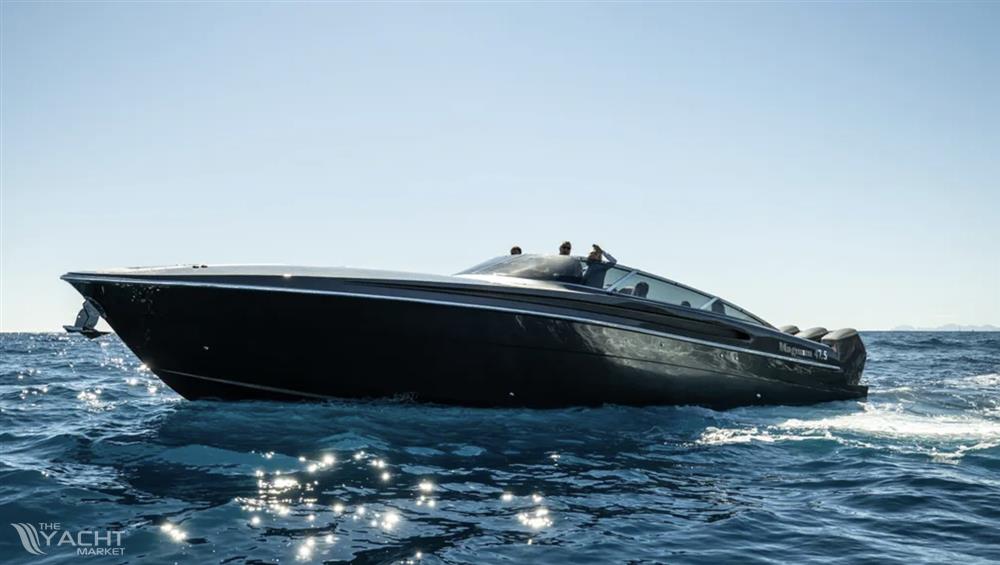 Magnum Marine 47.5 Open