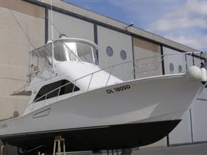 Cabo Yachts 43 FB