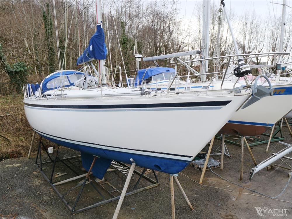 Moody 419 - 1985 Moody 419 - AXIOM